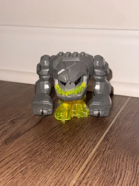 Lego Power Miners Geolix  Yellow Rock Monster with Throwing arm
