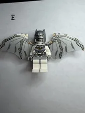 Lego Space Batman Minifigure from Set 76025 Justice League Super Hero NEW sh146