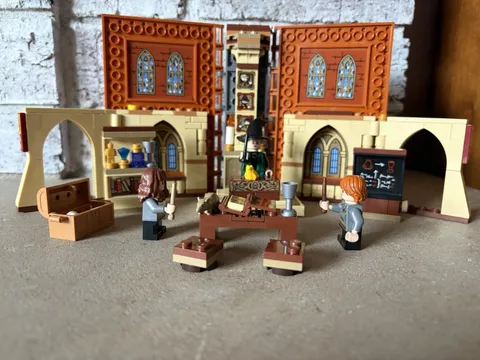 LEGO Harry Potter Hogwarts Moment Transfiguration Class 76382 241pc