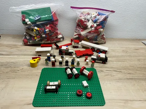 Vintage LEGO Bulk Lot Over 5.5Lb 1 Green Board Weels Minifigures