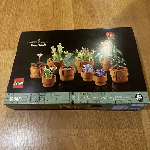 LEGO Tiny Plants Botanicals Collection 10329