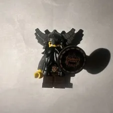 Lego  Collectible Minifigures: Series 5 Minifigures: col076 with shield