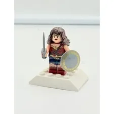 LEGO DC Super Heroes Wonder Woman Minifigure with Sword and Shield sh402