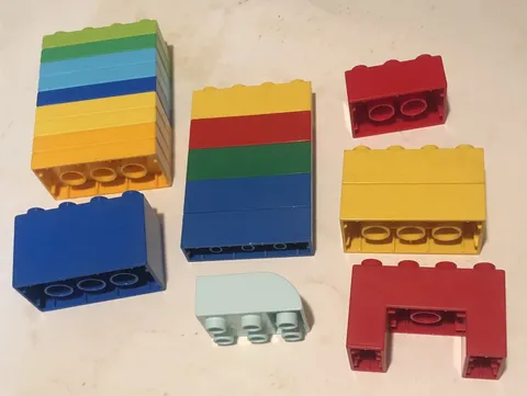 Lego Duplo Lot Of 20 Pieces Parts Pictured