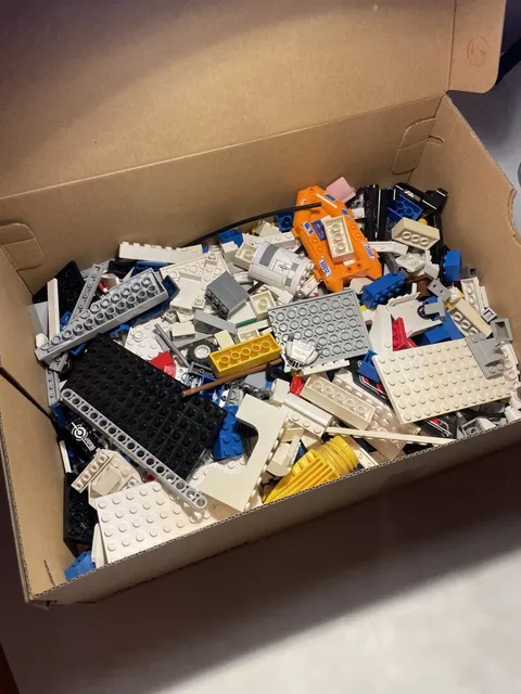 Lego Bricks Bundle Mixed - B-Stock