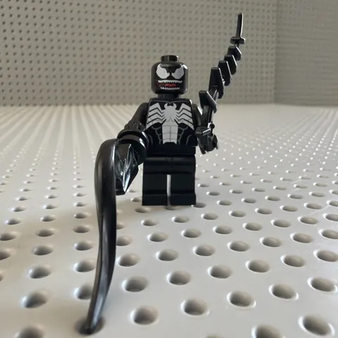 Venom Minifigure - LEGO Marvel Spider-Man Villain sh0542
