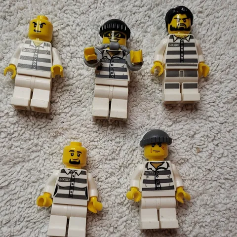LEGO City Prisoners Minifigure Lot of 5 Prisoner Inmate Figures Striped