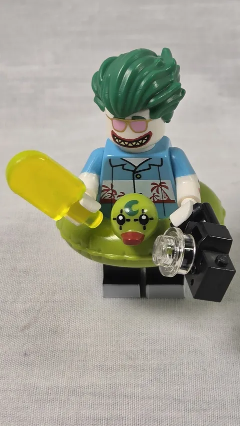 Lego Minifigure Batman Movie Vacation Joker Figure Camera Popsicle