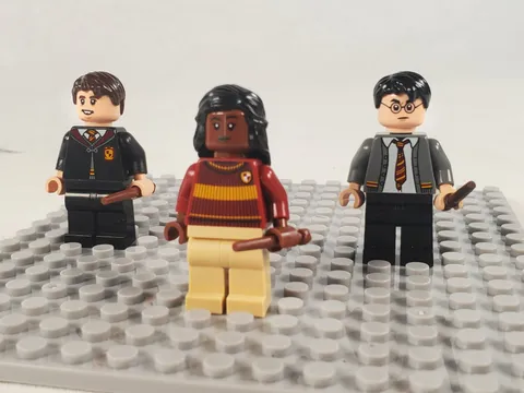 LEGO Harry Potter 76409 Gryffindor Banner Minifigure Cast Harry Angelina Neville