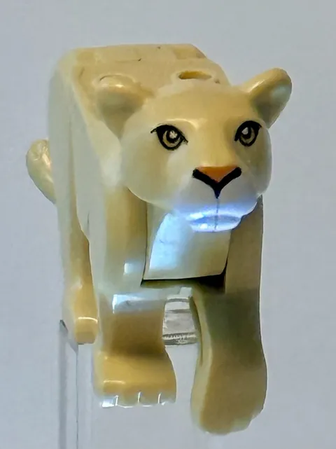 LEGO® "The Lioness" Cat ~ Wildlife Rescue Camp Set (2021) Beautiful & Excellent