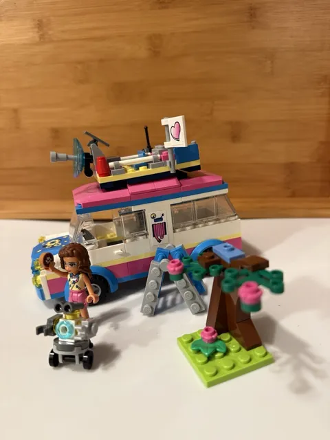 LEGO Friends: Olivia's Mission Vehicle (41333)