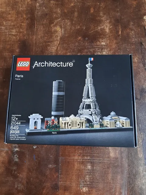 LEGO ARCHITECTURE: Paris (21044)