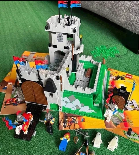 LEGO 6081 King’s Mountain Fortress Castle & 6034 Vintage w/ Instructions