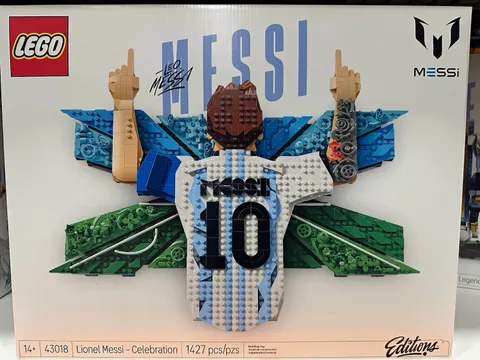 LEGO Art Editions Lionel Messi – Celebration Limited Edition Set 43018 1427pcs