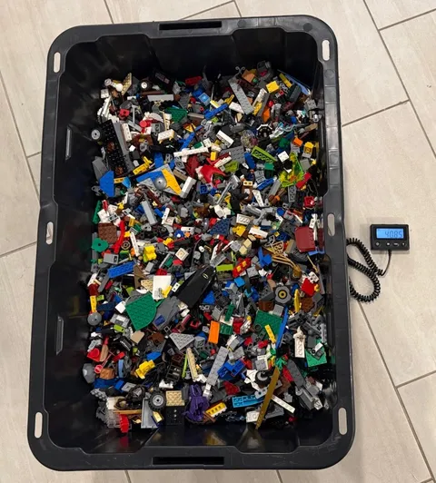 99% LEGO 1% mega blocks Assorted Mixed Bricks Bulk Pack 40+ Pounds