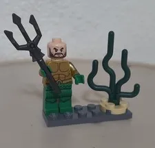 LEGO DC Aquaman sh525 Green Legs Trident SUPER HEROES Minifigure From 76095