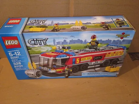 Lego City Great Vehicles 60061 Airport Fire Truck NEW.