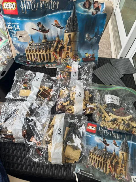 LEGO Harry Potter: Hogwarts Great Hall (75954) - USED
