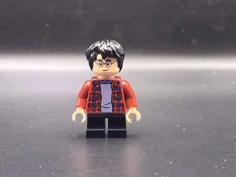 LEGO MINIFIGURE HARRY POTTER - DARK RED PLAID FLANNEL SHIRT HP233
