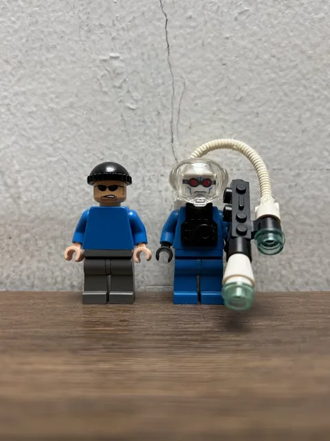 LEGO DC Batman I Mr. Freeze and Mr. Freeze/Joker Henchman Minifigures 2008 7784