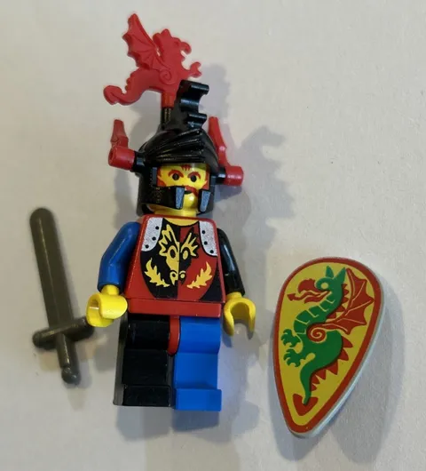 Lego Castle Minifigure cas219 Dragon Knights Dragon Master Red Plumes - No Cape