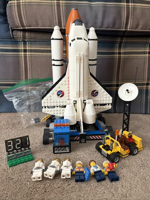 LEGO City Spaceport 60080 Space Shuttle 99% Complete With Minifigures