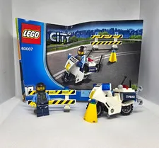 LEGO City Police 60007 High Speed Chase Complete w/ Instructions Minifigs
