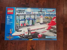 LEGO CITY: Airport (3182) - Mint Condition, Sealed