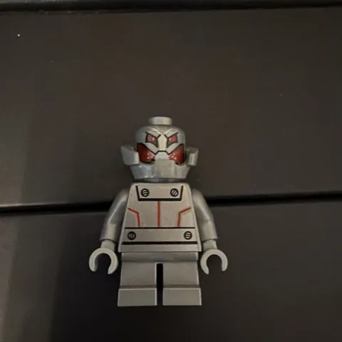 Lego Marvel Super Heroes Minifigure Ultron