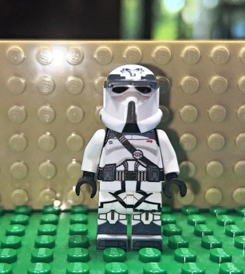 Custom Wolfpack AT-RT driver minifigure (printed on some Lego parts)