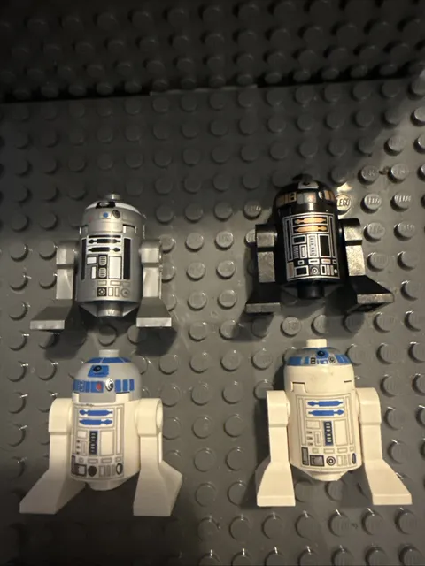 LEGO Star Wars Astromech Droid Lot of 4 Minifigures sw0213 sw0303 sw0217 sw0028