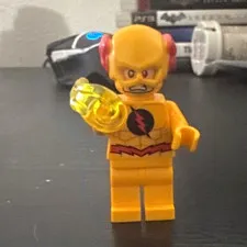 LEGO DC Super Heroes The Reverse Flash Minifigure Trans-Yellow Lightning sh0471