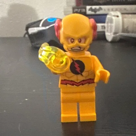 LEGO DC Super Heroes The Reverse Flash Minifigure Trans-Yellow Lightning sh0471