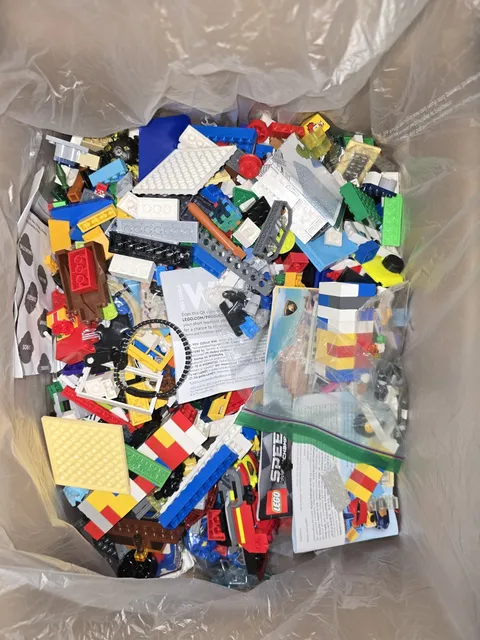 13.5 Pounds Of Assorted Legos