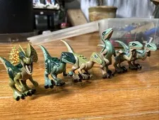 RARE LEGO Dinosaur Mini Figs Dilophosaurus Velociraptor Lot