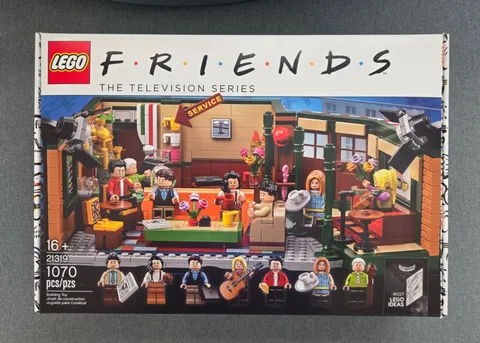 LEGO FRIENDS The Television Series 21319 Central Perk Set 1070 PCS Building Toy