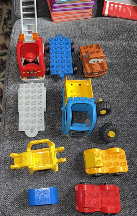 Lego Duplo City Lot Vehicles Figures Plane Construction Firefighter Fire Truck