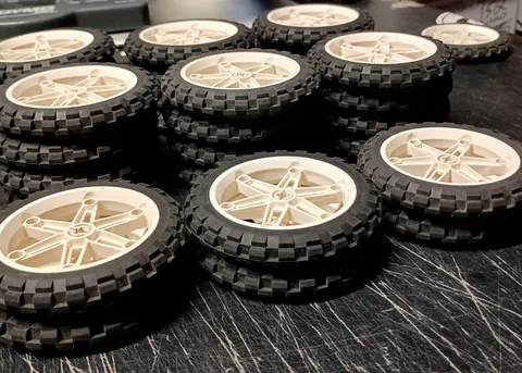 Lot 30 Lego Mindstorm Technic 81.6 x 15 White Wheels Tires Motorcycle 2902 2903