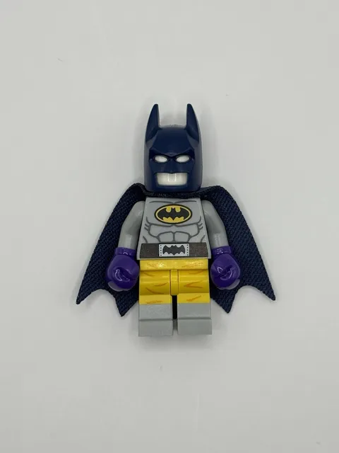 LEGO minfigure Superhero Batman Raging Batsuit sh311 From 70909