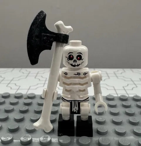 LEGO Ninjago Bonezai Skulkin Skeleton Minifigure njo008 w/ Bone Axe Weapon