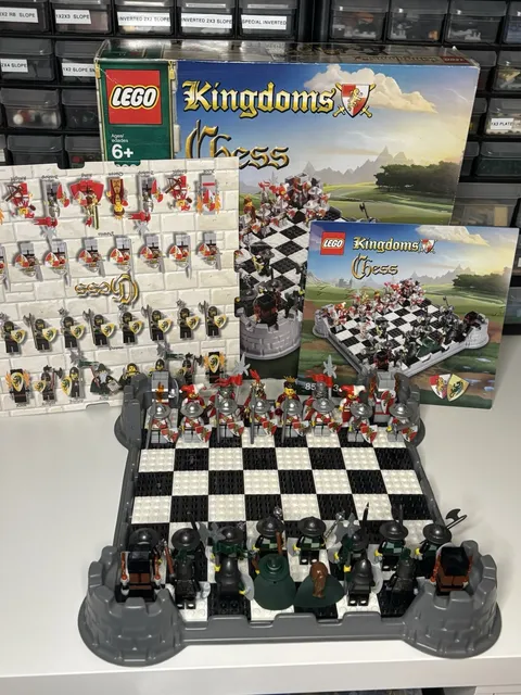 Lego Castle: Kingdoms: Games: Chess Set 853373 - 100% COMPLETE WITH OPEN BOX Rar