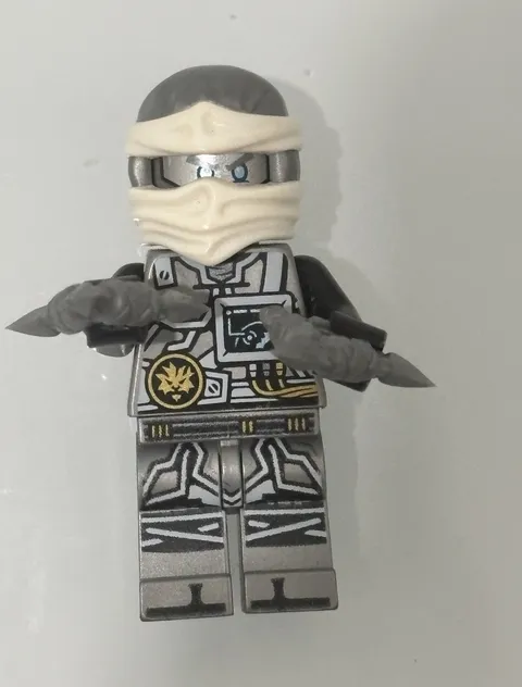 LEGO Ninjago Zane minifigure hands of time + 2 shurkens - njo285