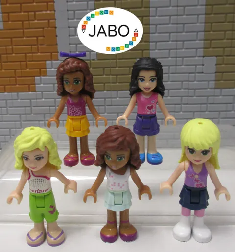 (L 15 / 13 / 8) Lego Friends 5 Figures Minifigures