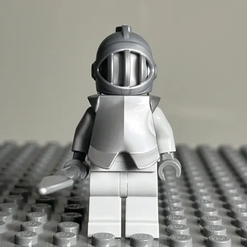 Lego Disney Castle Knight Statue Minifigure DIS023 From Set 71040 - 2A1