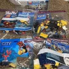 5 Lego City Undersea -Space Sets : 60263, 60090, 60091, 30370, 30315