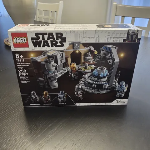 Lego Star Wars Armorers Mandalorian Forge (75319) *Retired*