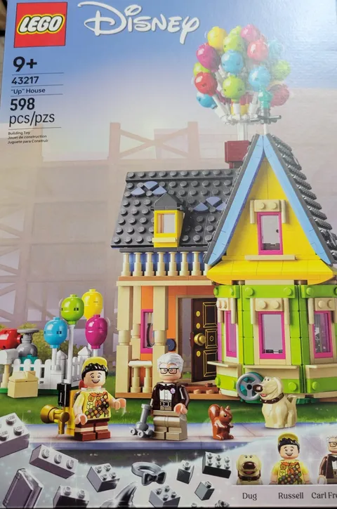 Brand New LEGO Disney Pixar: Up House (43217)