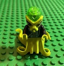LEGO Alien Conquest Alien Mothership 7065 Alien Commander Minifigure ac011