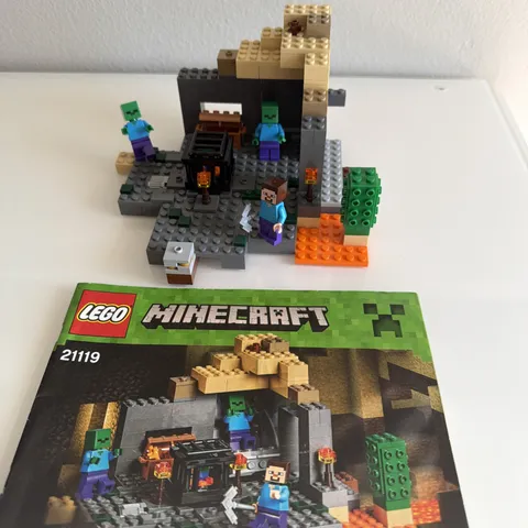 Lego Minecraft The Dungeon 21119 Complete Set 2015 Retired