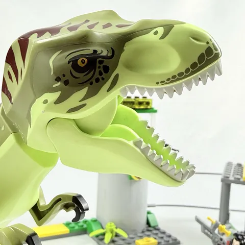 LEGO Jurassic World: T. rex Dinosaur Breakout (76944)